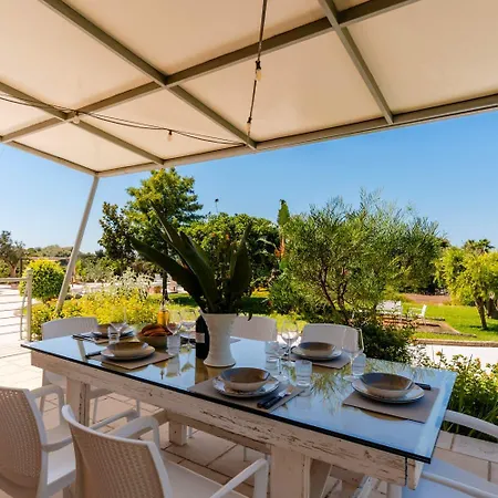 Villa Greta By Vivimy Parabita