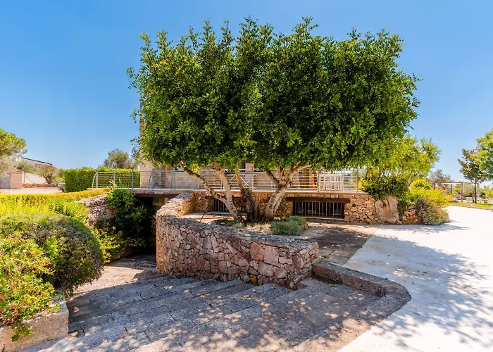 Villa Greta By Vivimy Parabita